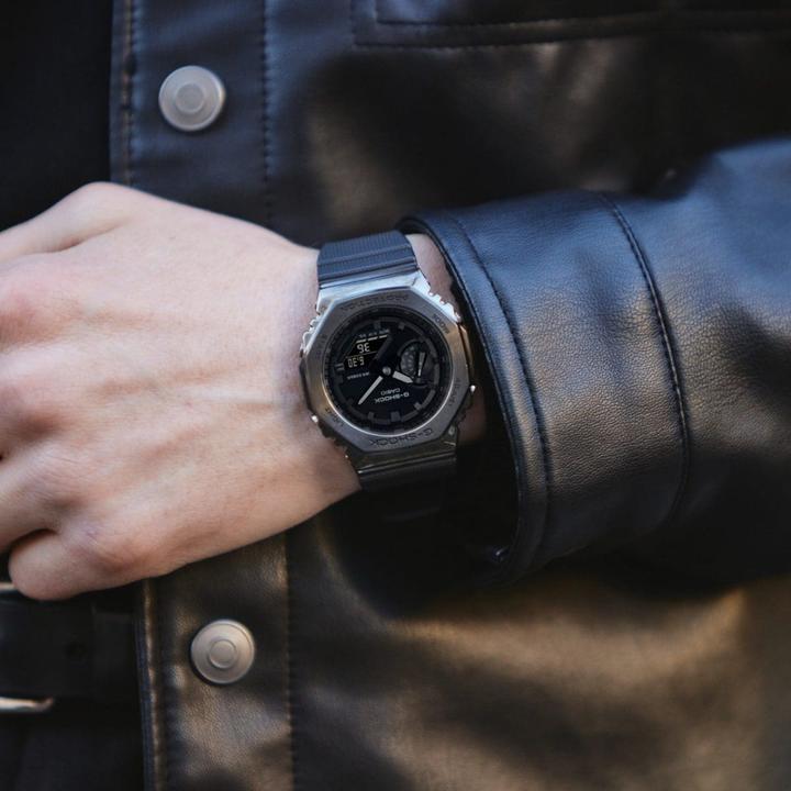Actual product image G-Shock GM-2100BB-1AER (Chronograph, 44.40 mm)