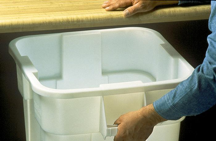 Produktbild Rubbermaid Brute-Container aus Polyethylen, eckig, 105 l (105 l)