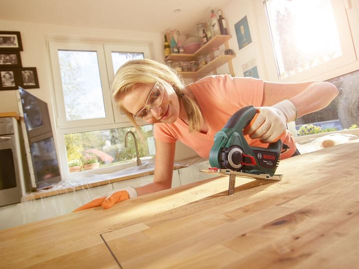 Produktbild Bosch Home & Garden EasyCut 50