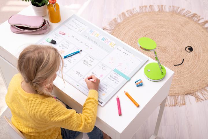 Actual product image Betzold Schreibtischunterlage Wochenplan, DIN A2 (59.4 x 42 cm)