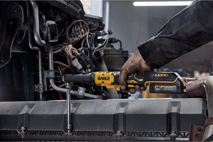 Actual product image DeWalt Cordless ratchet, 3/8-1/2T, 18 V / 1.7 Ah (Rechargeable battery operated)