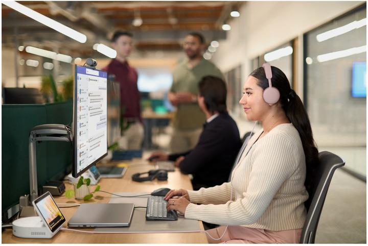 Actual product image Logitech Zone Wired 2 for Business, Wired, Rose (Cable, USB-C, Microsoft teams)