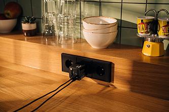 Immagine prodotto Verbatim GaN Charger Retractable Cable (65 W, 3 porte)