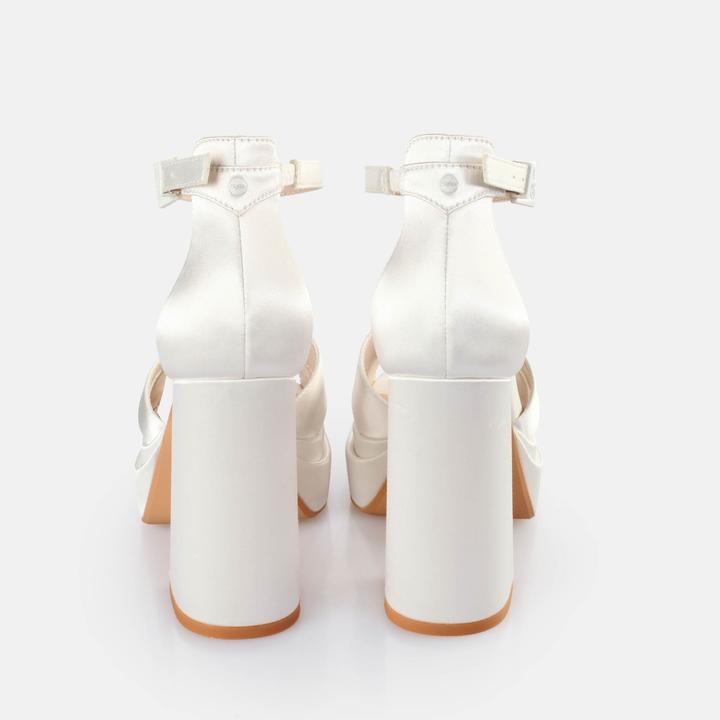 Actual product image Buffalo heels bonny cross (40)