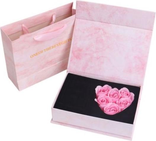 Produktbild MU Style Heart Series Geschenkbox mit Rosen (19x13x5 cm) (Geschenkbox, 1 x)