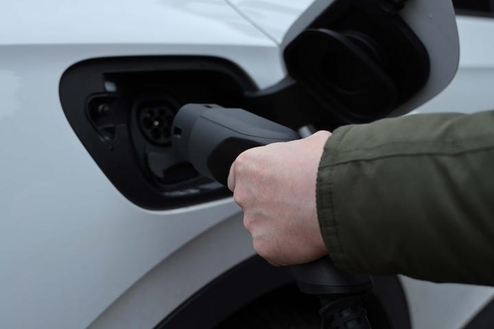 Actual product image Deltaco EV charging cable (CEE 7/7, 3.60 kW, 16 A, 5 m)