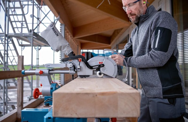 Image du produit Bosch Professional Scie à onglet sans fil BOSC