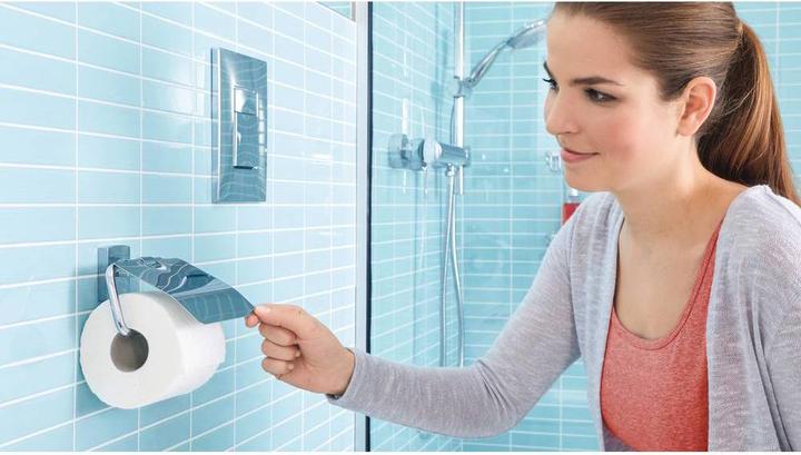Produktbild tesa KLAAM Toilettenrollenhalter inkl. Klebelösung ohne Bohren