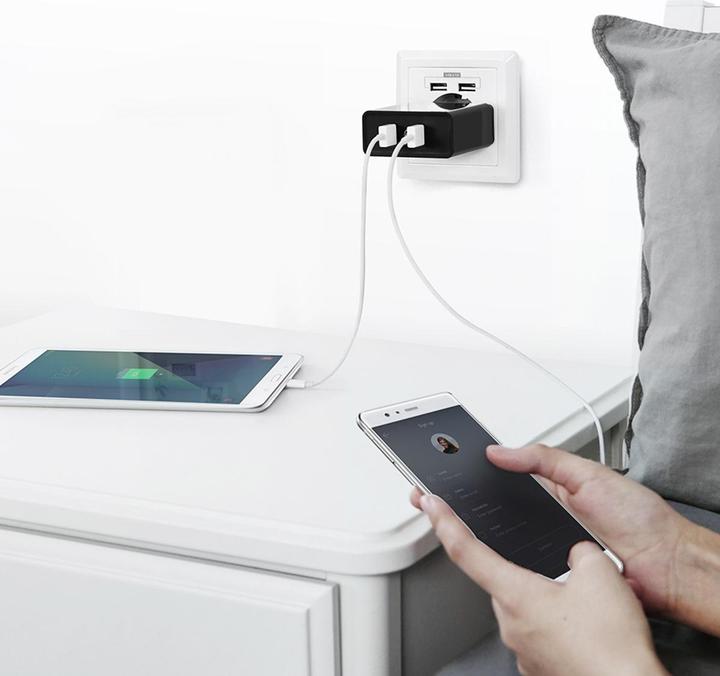 Produktbild Ugreen EU-Netzwerkladegerät (18 W, 2 Ports)