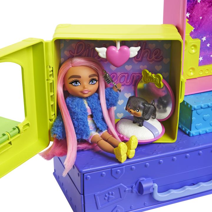 Produktbild Barbie Extra Minis Set inkl. Puppe (pinke Haare) & Haustiere