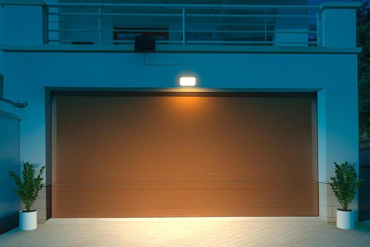 Produktbild Tedura LED-Solar-Scheinwerfer «Power» (4800 lm, IP65)