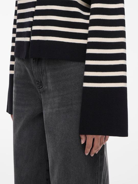 Actual product image Rouge Edit Kurzer Strickjacke (S)