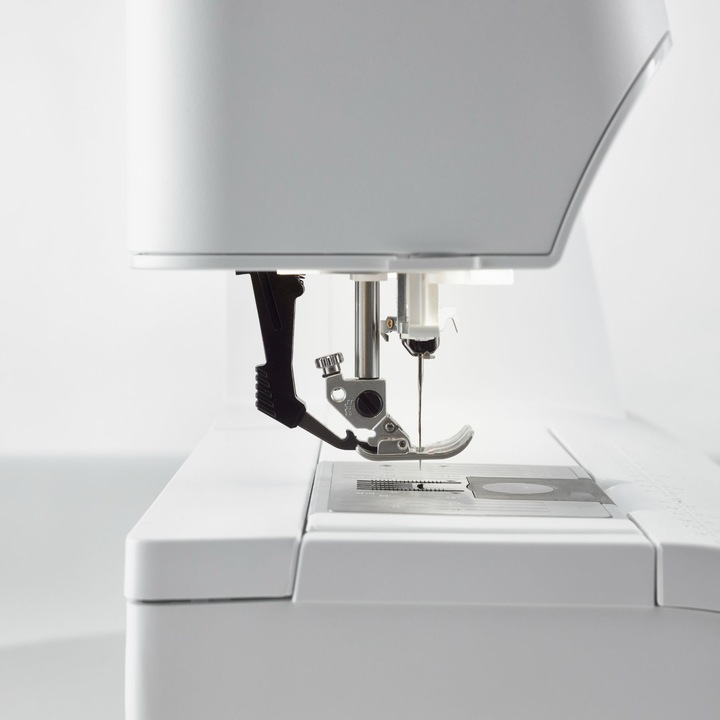 Actual product image Pfaff Expression 710 Special Edition