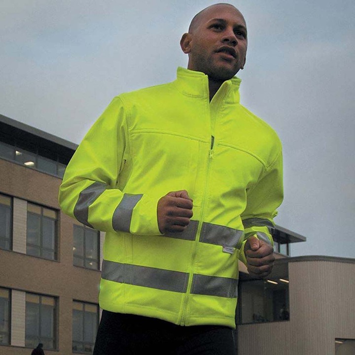 Produktbild Regatta Core Hi Vis Winter Softshell Jacke Wasser und Wind abweisend (3XL)