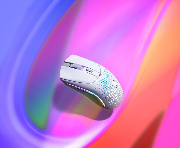 Actual product image Glorious Model O 2 (Wireless)