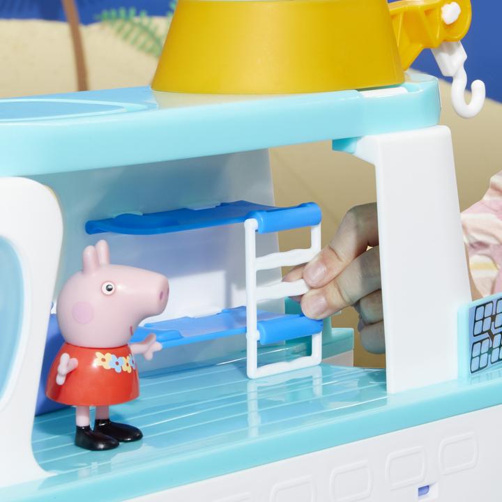 Actual product image Hasbro Peppa's cruise ship
