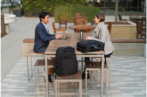 Produktbild Kensington Contour 2,0 Business (27.50 l)