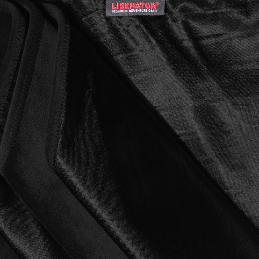 Thumbnail - Liberator, Decke, Fascinator Throw Black (183 x 137 cm)