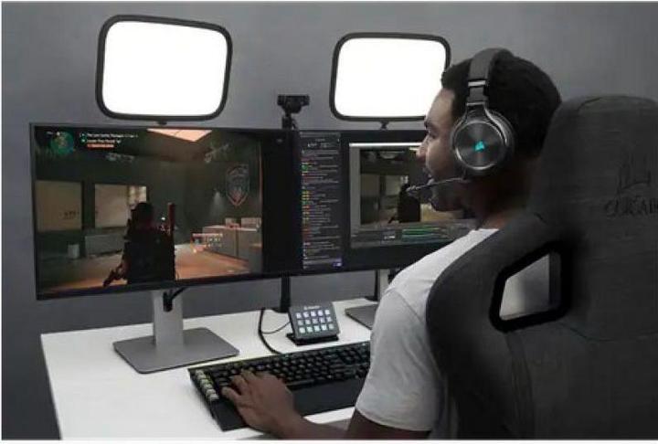 Produktbild Corsair Virtuoso XT (Kabelgebunden, Kabellos)