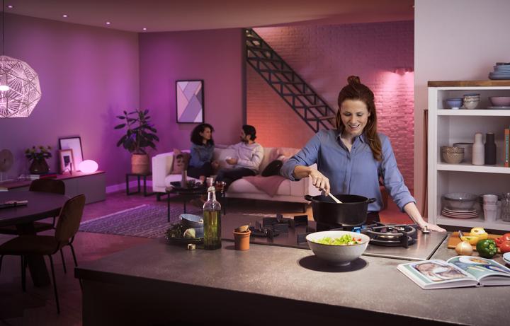 Actual product image Philips Hue White & Color BT (E14, 5.30 W, 470 lm, 1 x, G)