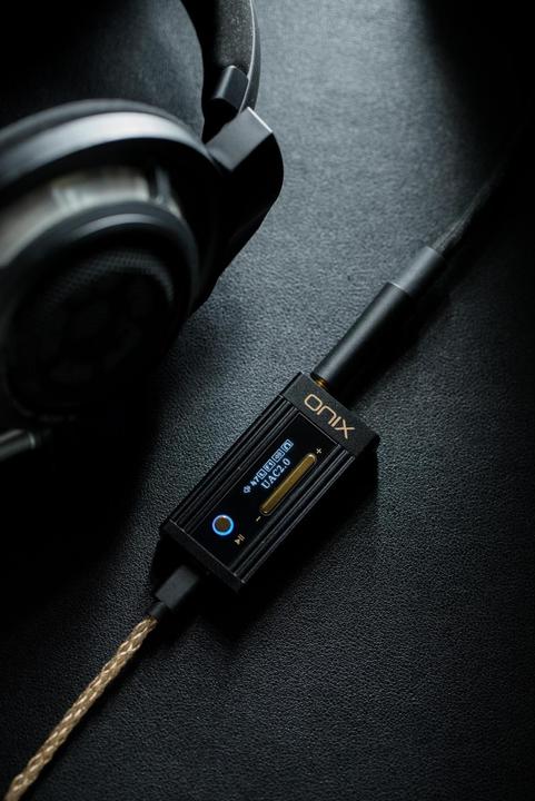 Actual product image Shanling Onix Alpha (USB-DAC, Display, gain switch)