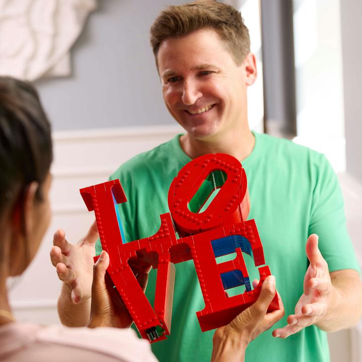 Actual product image LEGO Love (31214, LEGO Art)