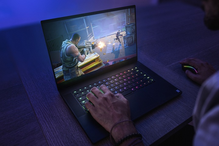 Produktbild Razer Blade 15 Pro 2020 – CH5NT (15.60", Intel Core i7-10875H, 16 GB, 512 GB, DE)