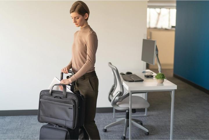 Actual product image Kensington Contour 2.0 Pro (17", Universal)