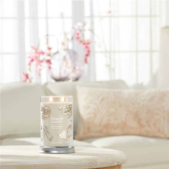 Actual product image Yankee Candle Warm Cashmere Signature Large Tumbler Scented Candle (567 g)