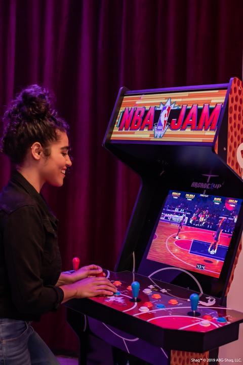 Produktbild Arcade1Up NBA Jam Shaq XL