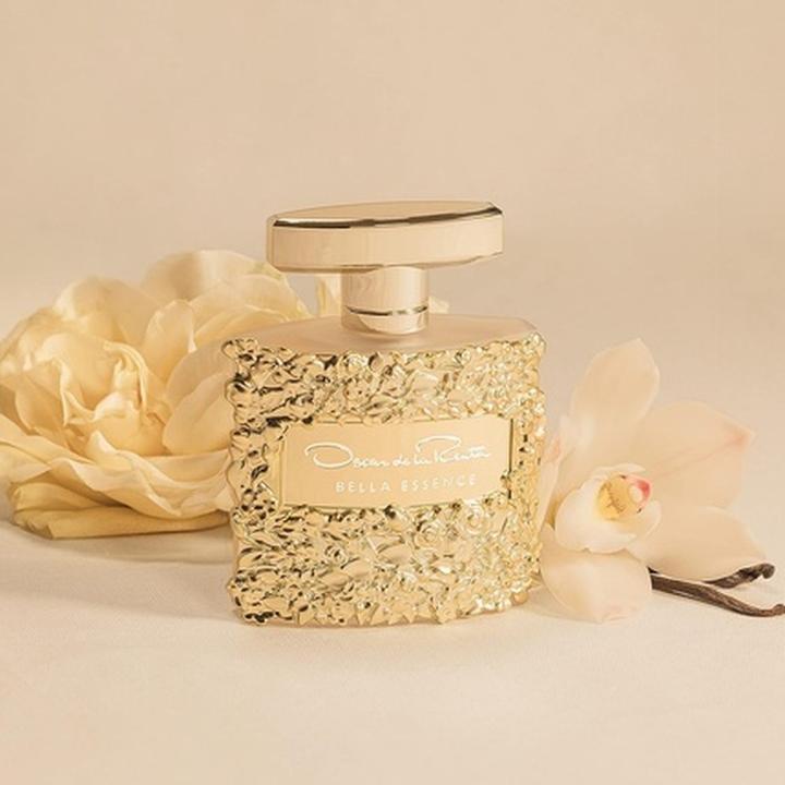 Actual product image Oscar de la Renta Bella Essence by Eau de Parfum Spray 50 ml (Eau de parfum, 50 ml)