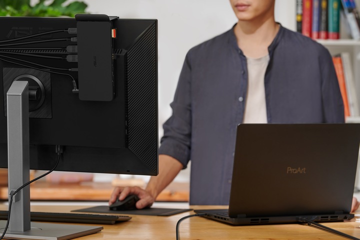 Produktbild ASUS DC500 (Thunderbolt, 10 Ports)