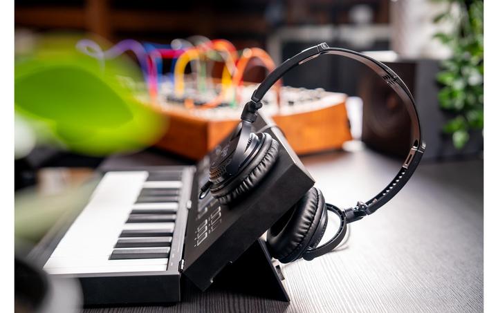 Produktbild Carry-On Over-Ear-Kopfhörer LH50 Schwarz (Keine Geräuschunterdrückung, Kabelgebunden)