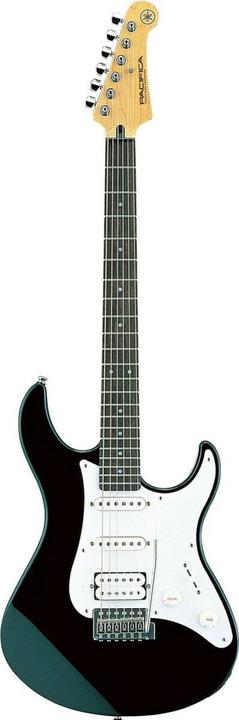 Produktbild Yamaha PAC112J 6-saitige E-Gitarre Schwarz (E-Gitarre)