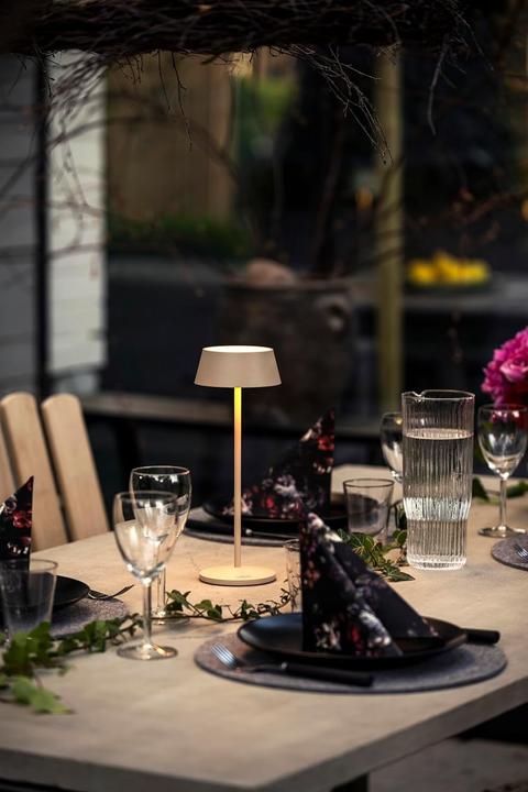 Produktbild Konstsmide Akku-Tischleuchte Menton LED 2200/2700K, Dimmbar - Sand (115 lm)