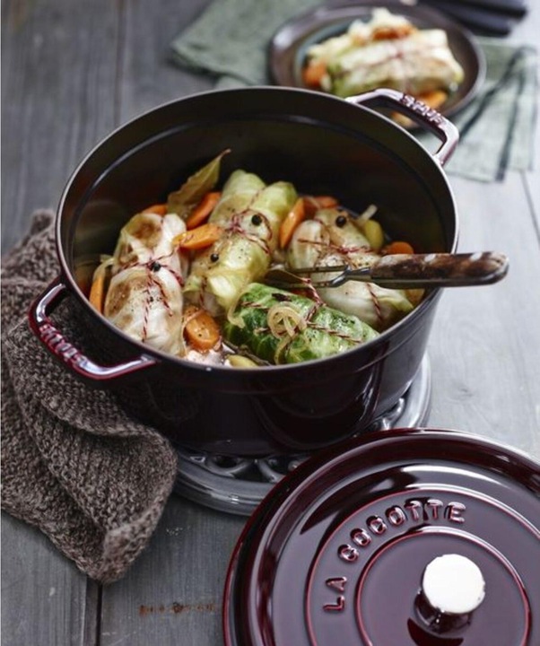 Actual product image Staub Cocotte (24 cm, Casserole + Stewpot, Cast iron)