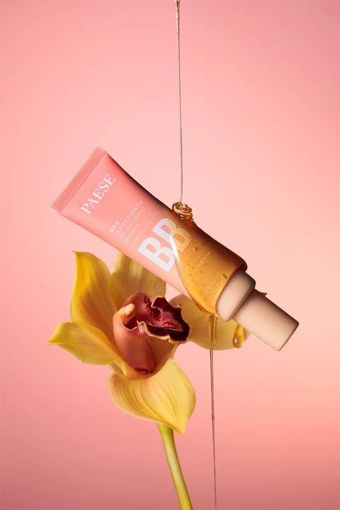Produktbild Paese Bb Cream With Hyaluronic Acid Natural Bb Colouring Cream With Hyaluronic Acid 03W Natural 30Ml (03W Natural, 30 ml)