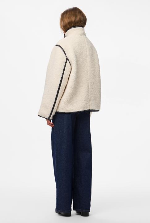 Actual product image Pieces Teddyjacke (M)