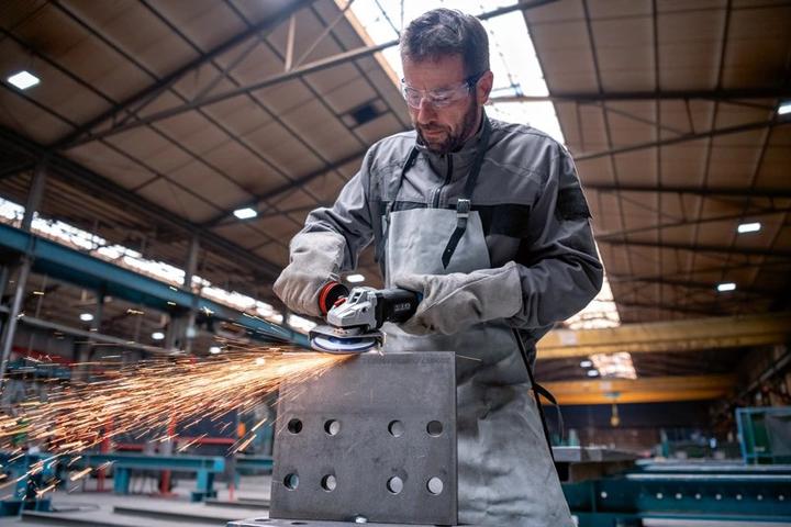 Actual product image Bosch Professional GWS 17-125 PSB 06017D1700 Angle grinder 125 mm 1700 W 230 (125 mm)
