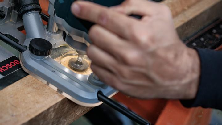 Actual product image Bosch Professional Zubehör V-groove cutter, 8 mm, D1 16 mm, L 16 mm, G 45 mm, 90°