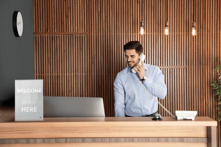 Immagine prodotto Nobo Premium Plus Display da tavolo in acrilico (A5)