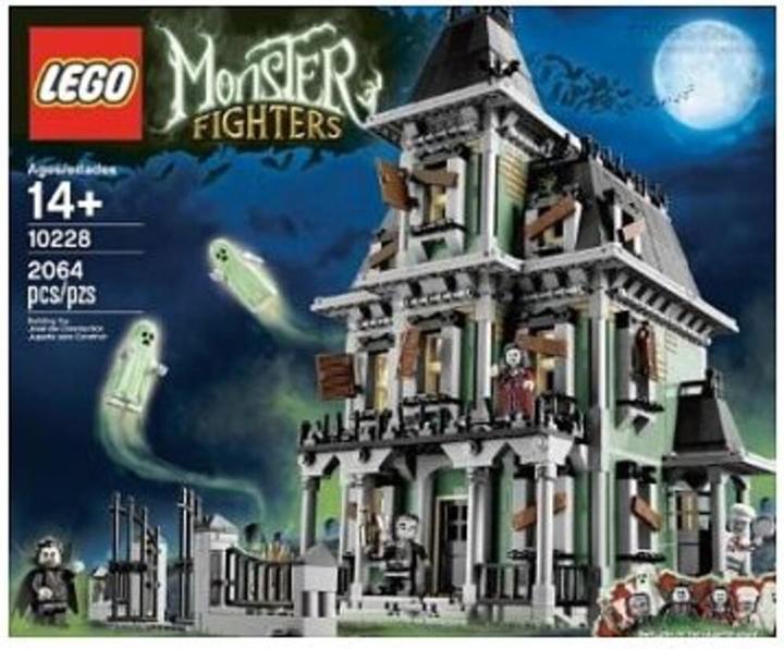 Actual product image LEGO Monster Fighters Haunted House (10228)