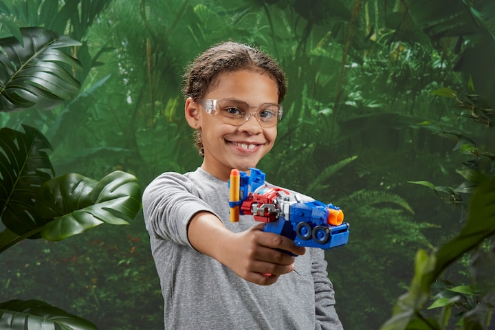 Produktbild Hasbro Transformer MV7 Optimus Prime Blaster 2in1