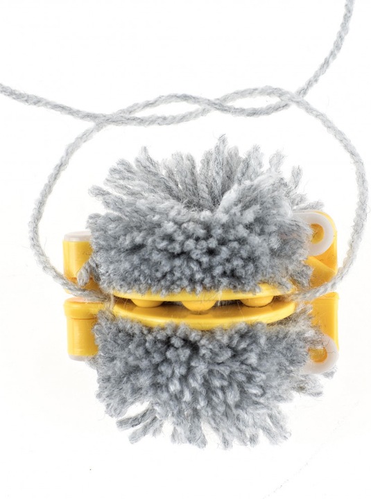 Actual product image Glorex Pompom Maker