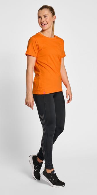 Actual product image hummel Red Heavy T-Shirt S/S Woman (L)