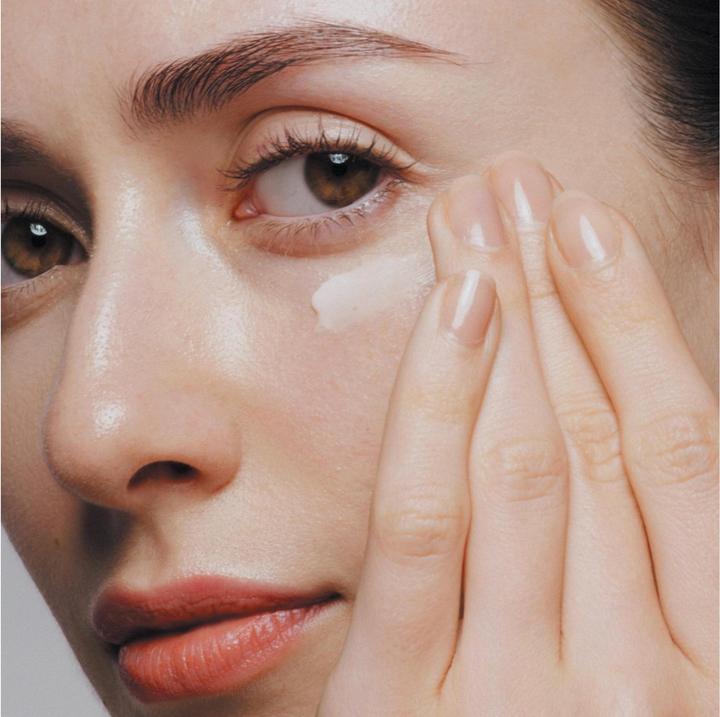 Actual product image Shiseido Future Solution LX (Eye Care Cream, Day, Night, 17 ml)