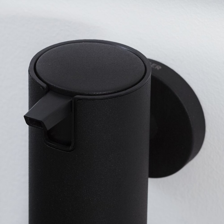 Actual product image Tiger Boston