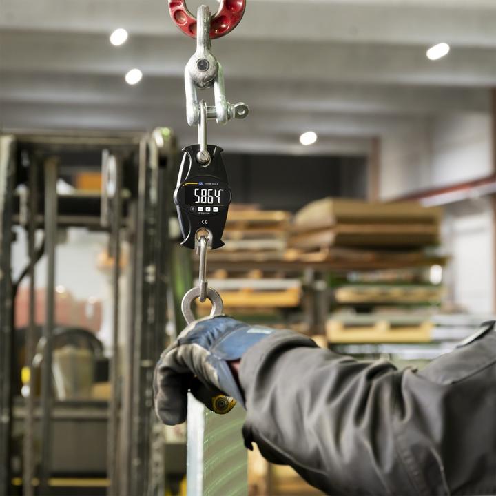 Actual product image PCE Instruments Digital crane scale