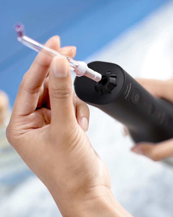 Productafbeelding Philips Sonicare Diamond Clean 9000 & snoerloze Power Flosser 3000 (Sonische tandenborstel)