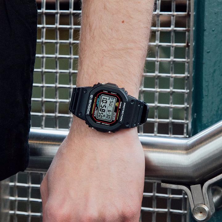 Produktbild Casio DW-5600RL-1ER (Digitaluhr, Chronograph, 42.80 mm)